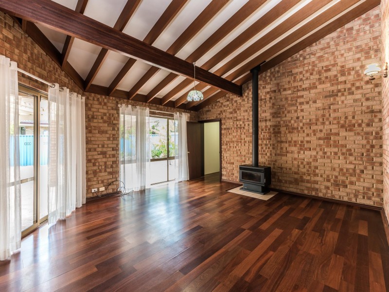 19 Shacklock Crescent, Winthrop WA 6150