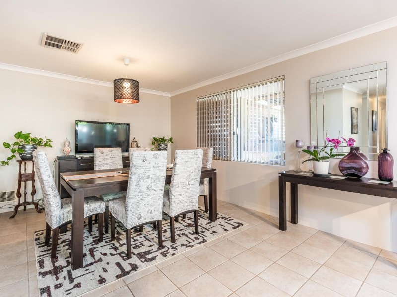 4 Eldridge Grove, Cannington WA 6107