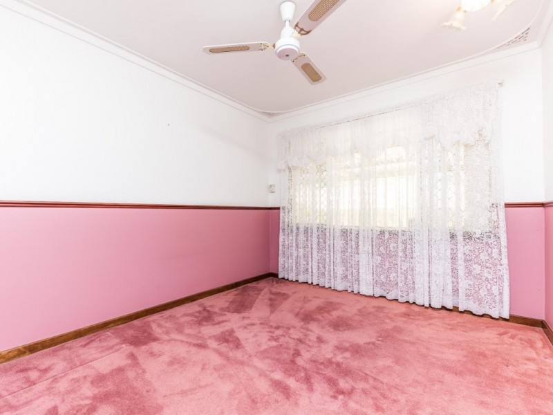 14 Brinkley Street, Cannington WA 6107