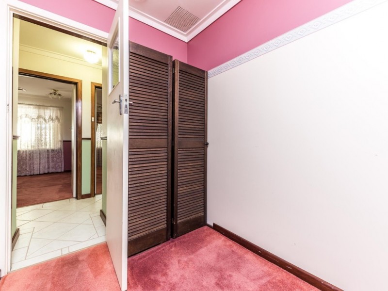 14 Brinkley Street, Cannington WA 6107