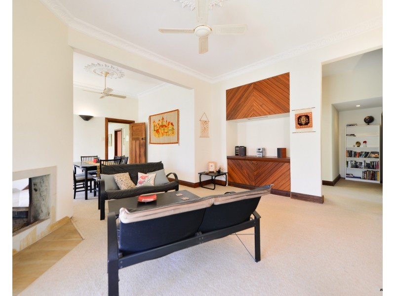 62 Oakover Street, East Fremantle WA 6158