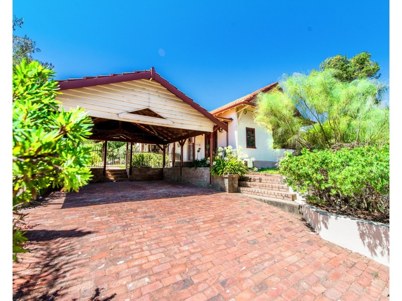 62 Oakover Street, East Fremantle WA 6158