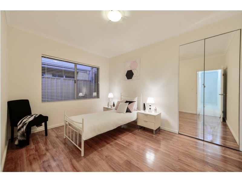 11B Hooson Way, Wilson WA 6107