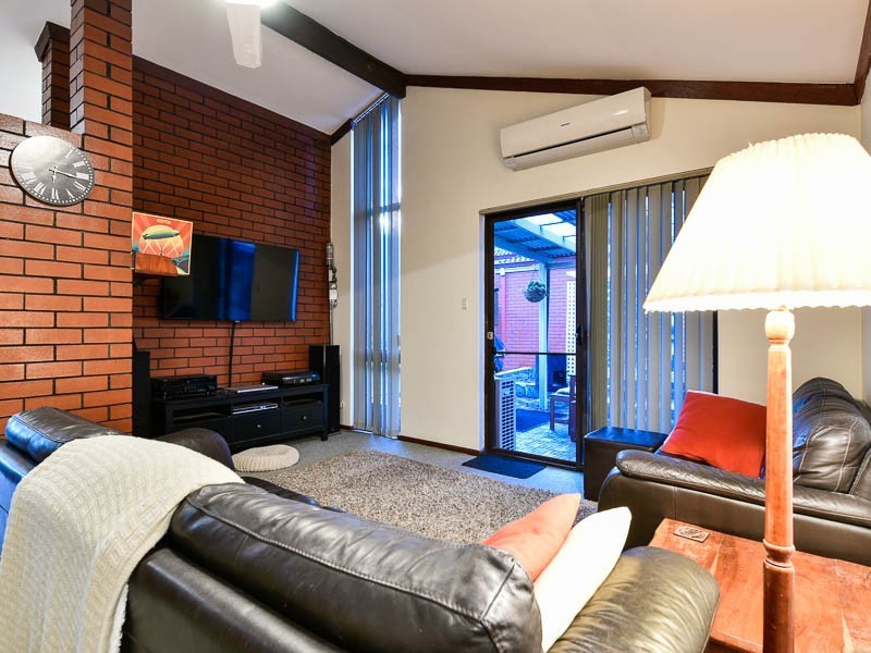 43 Begonia Close, Ferndale WA 6148