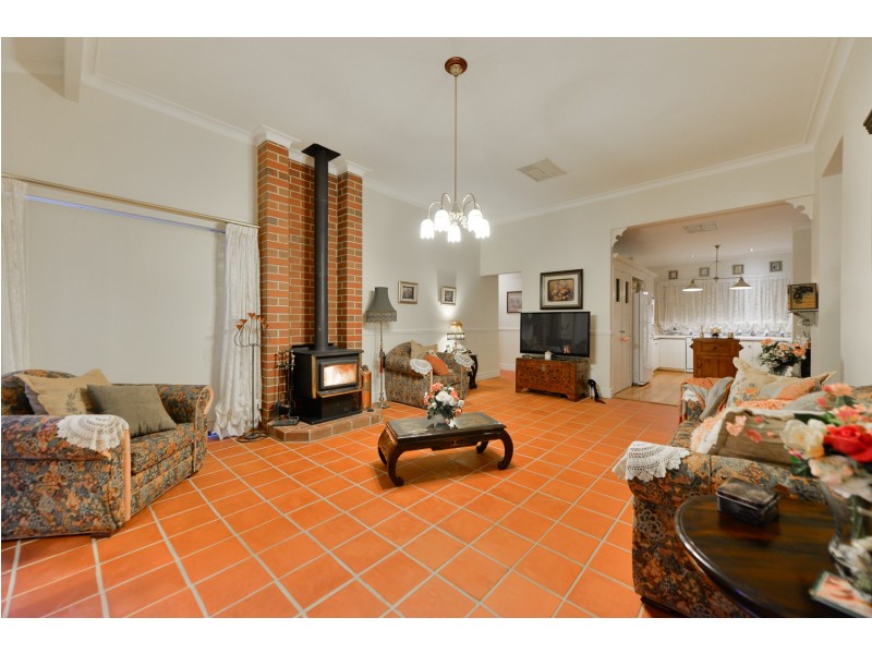 19 Eucalyptus Way, Maida Vale WA 6057