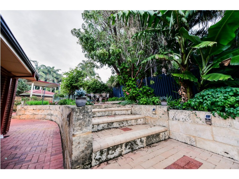 19 Eucalyptus Way, Maida Vale WA 6057