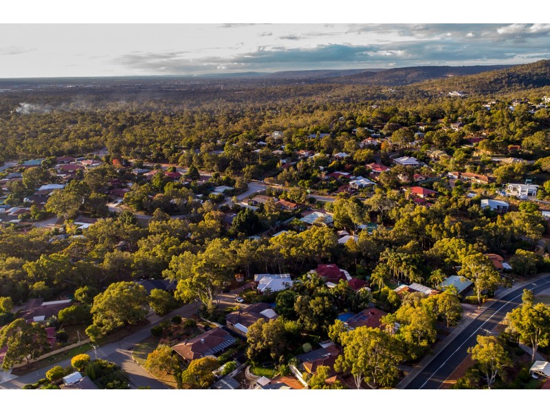 19 Eucalyptus Way, Maida Vale WA 6057