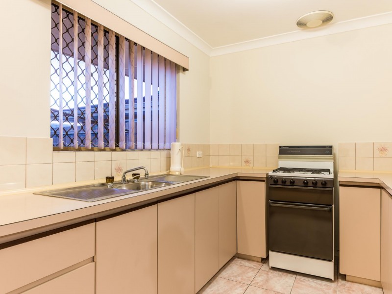 4/9-11 Mallard Way, Cannington WA 6107