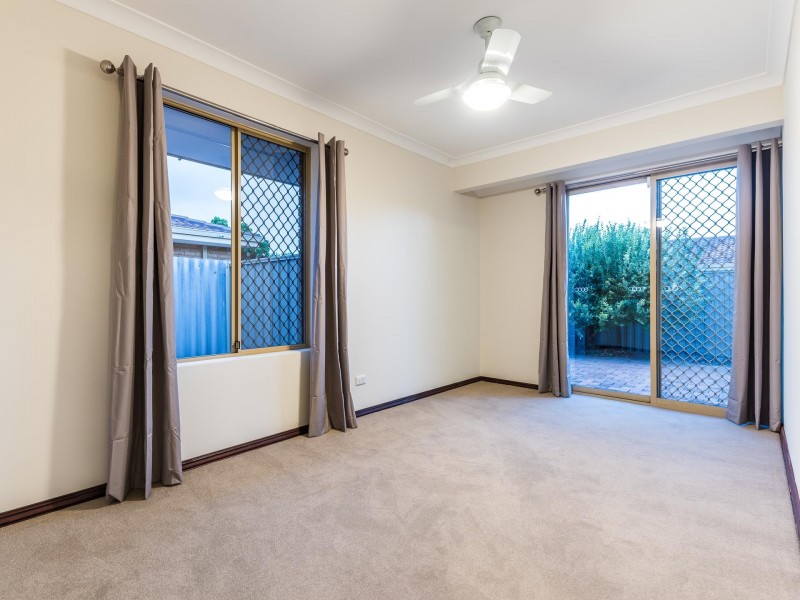 4/9-11 Mallard Way, Cannington WA 6107