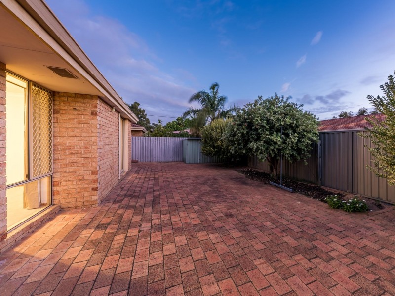 4/9-11 Mallard Way, Cannington WA 6107