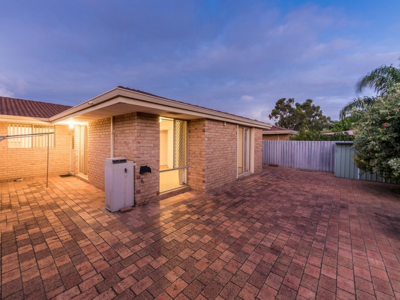 4/9-11 Mallard Way, Cannington WA 6107