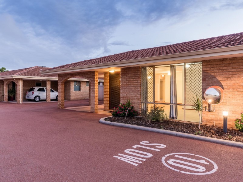 4/9-11 Mallard Way, Cannington WA 6107