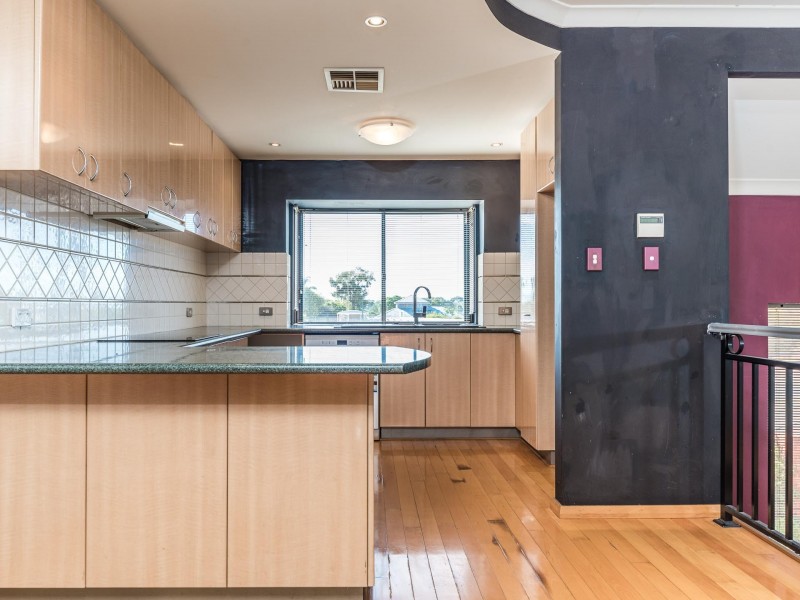 2/35 Kitchener Avenue, Burswood WA 6100