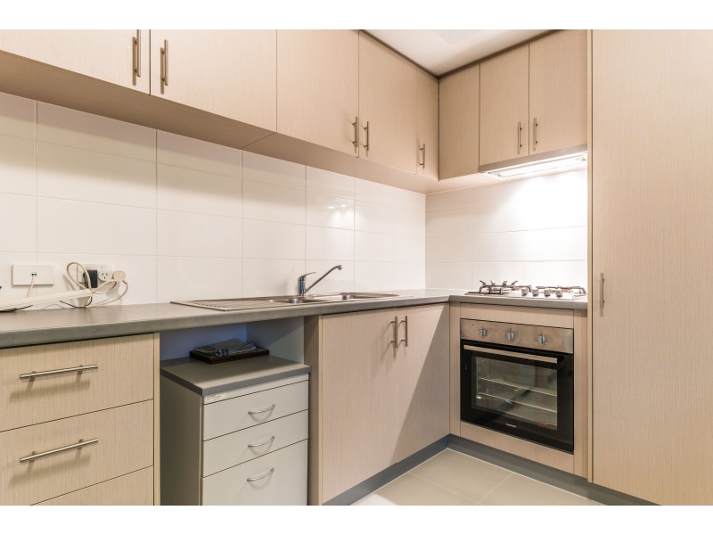 7/11 Debenham Street, Thornlie WA 6108