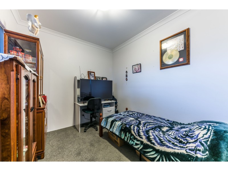 7/11 Debenham Street, Thornlie WA 6108