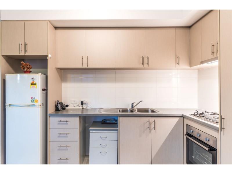 7/11 Debenham Street, Thornlie WA 6108