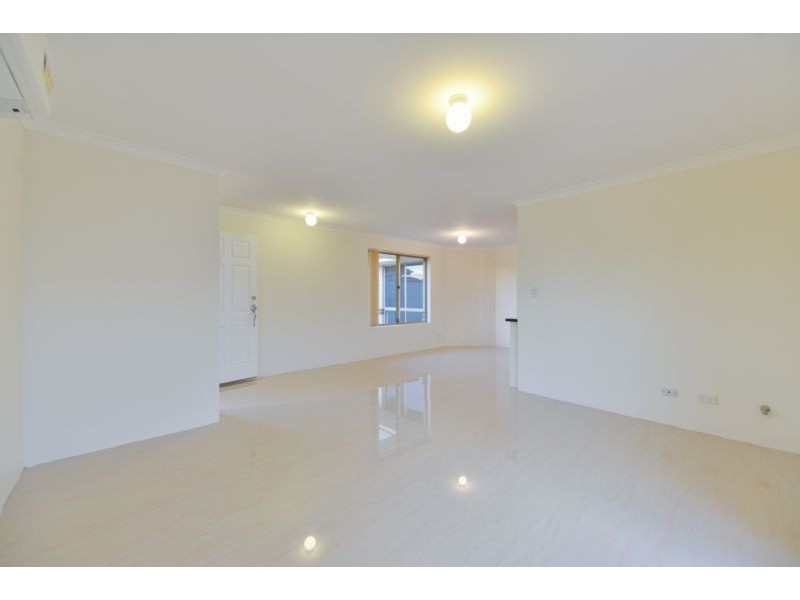 8/10 Marriot Street, Cannington WA 6107