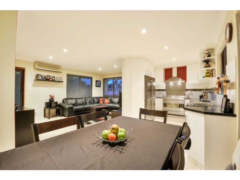 8 Galaxy Street, Beckenham WA 6107