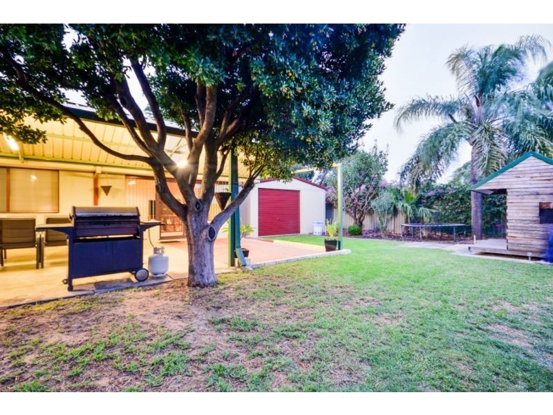 8 Galaxy Street, Beckenham WA 6107