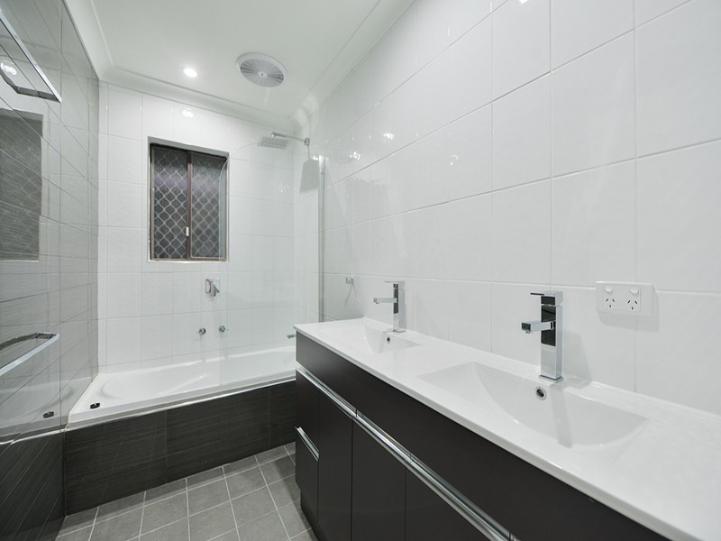 8 Gilchrist Street, Kenwick WA 6107