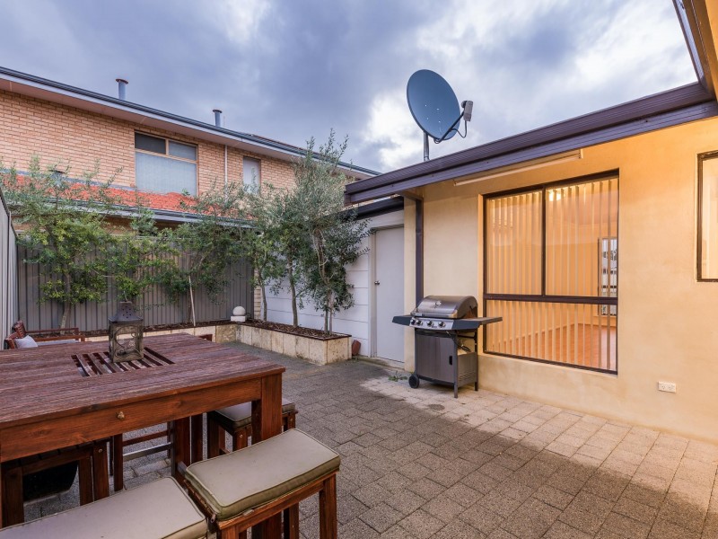 2 Tarun Court, Cannington WA 6107