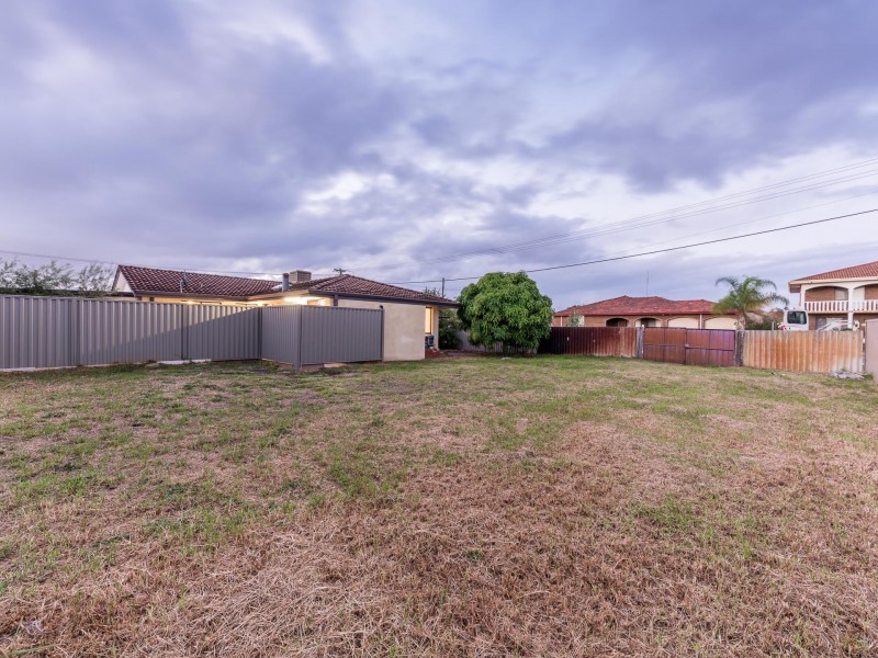 2 Tarun Court, Cannington WA 6107