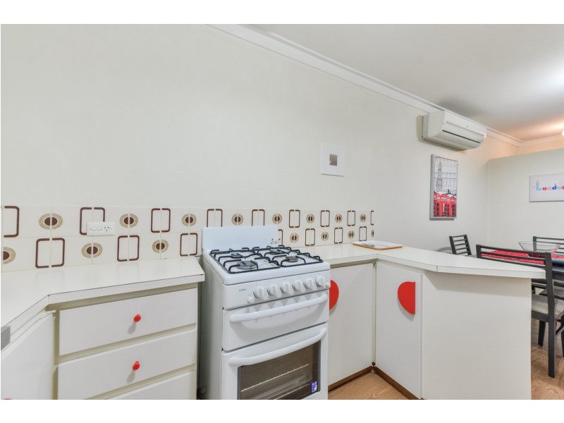 5/311 Wharf Street, Queens Park WA 6107