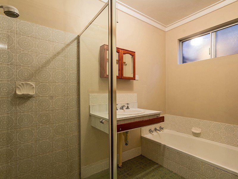 18 Galaxy Street, Beckenham WA 6107