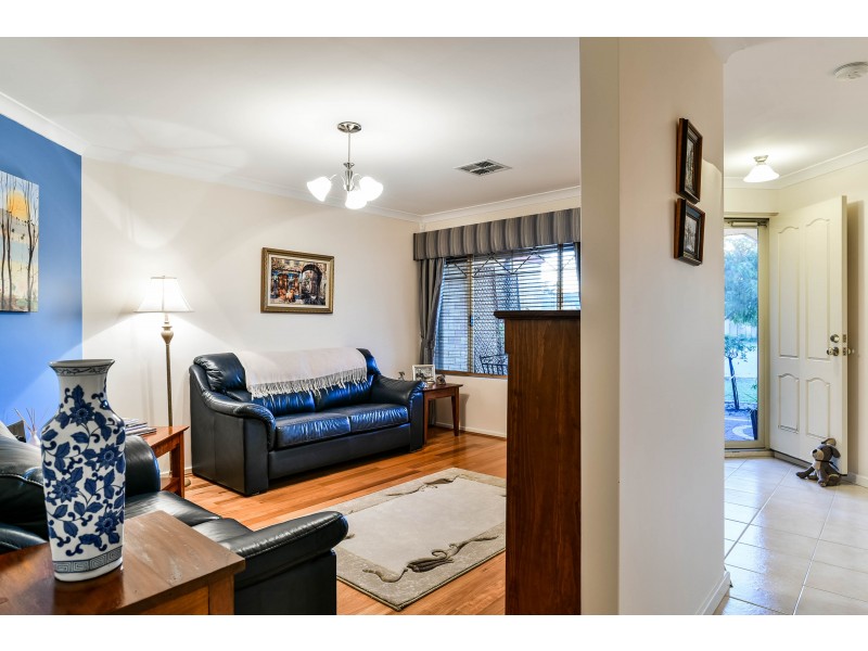 60 Salesian Court, Queens Park WA 6107