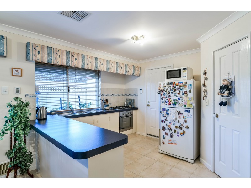 60 Salesian Court, Queens Park WA 6107