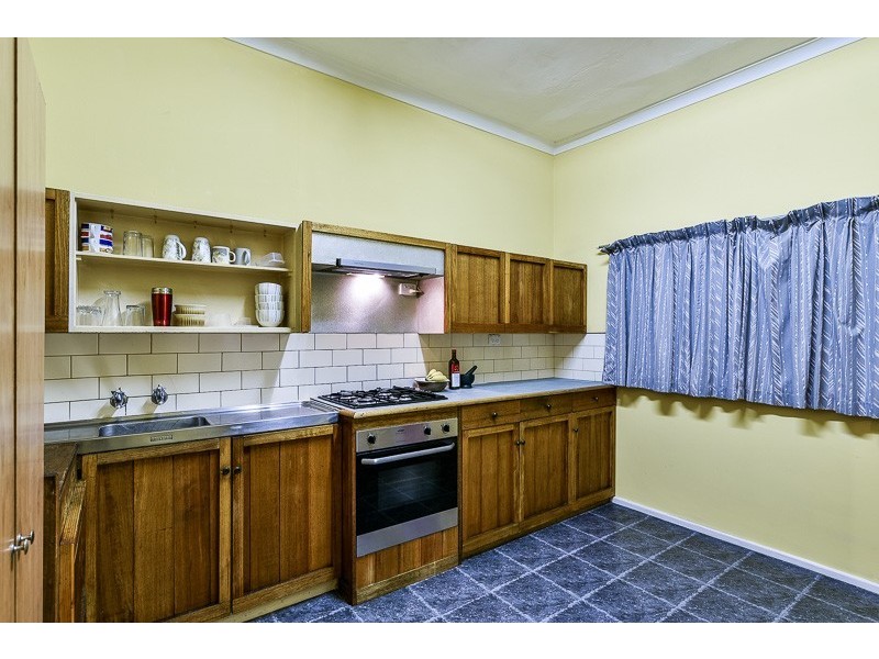 42 Derisleigh Street, Cannington WA 6107