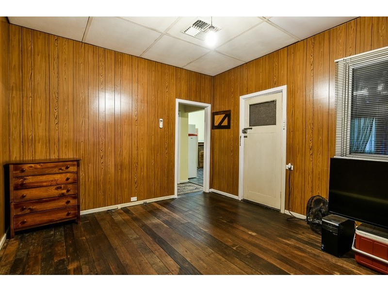 42 Derisleigh Street, Cannington WA 6107