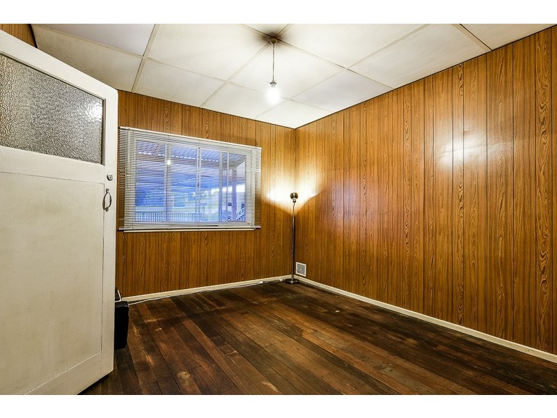 42 Derisleigh Street, Cannington WA 6107