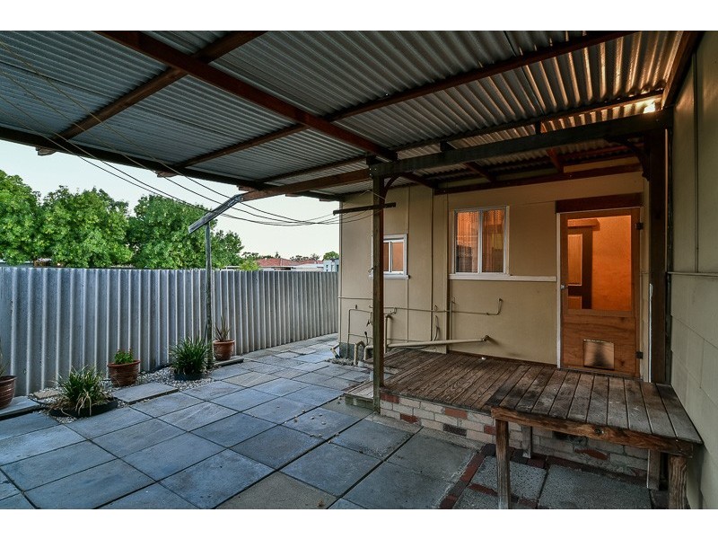 42 Derisleigh Street, Cannington WA 6107