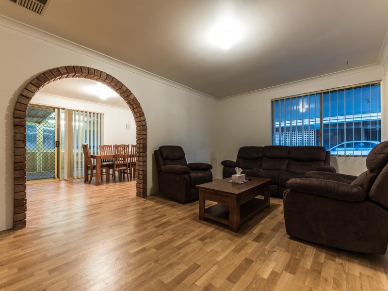 2/7 Tarun Court, Cannington WA 6107