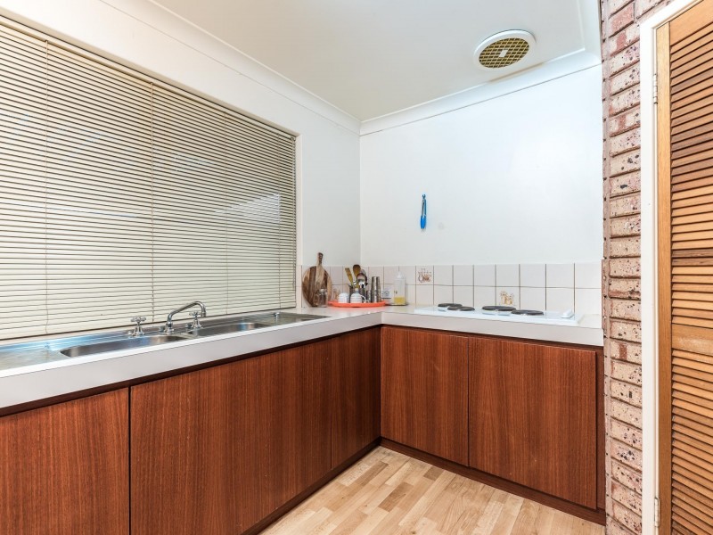 2/7 Tarun Court, Cannington WA 6107