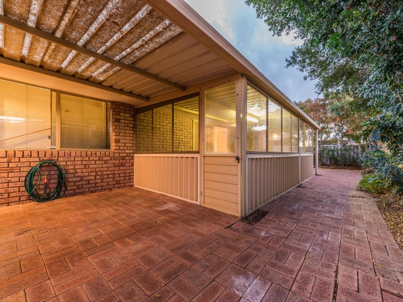 2/7 Tarun Court, Cannington WA 6107