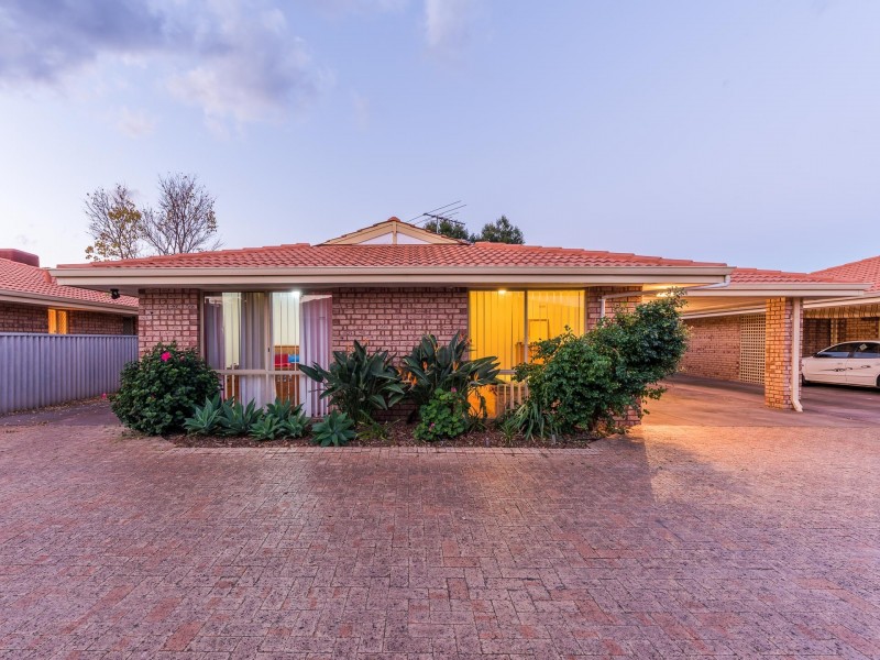 2/7 Tarun Court, Cannington WA 6107