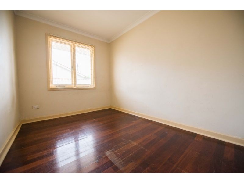 25 Donaldson Street, Queens Park WA 6107