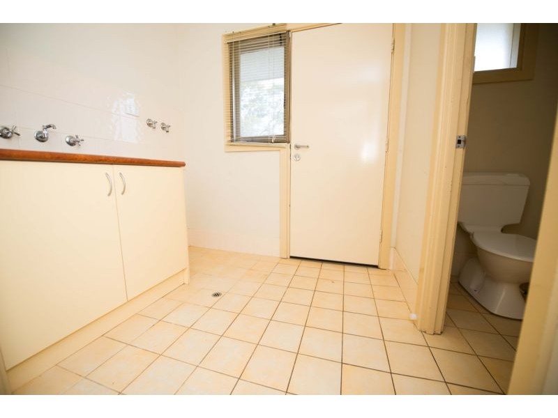 25 Donaldson Street, Queens Park WA 6107
