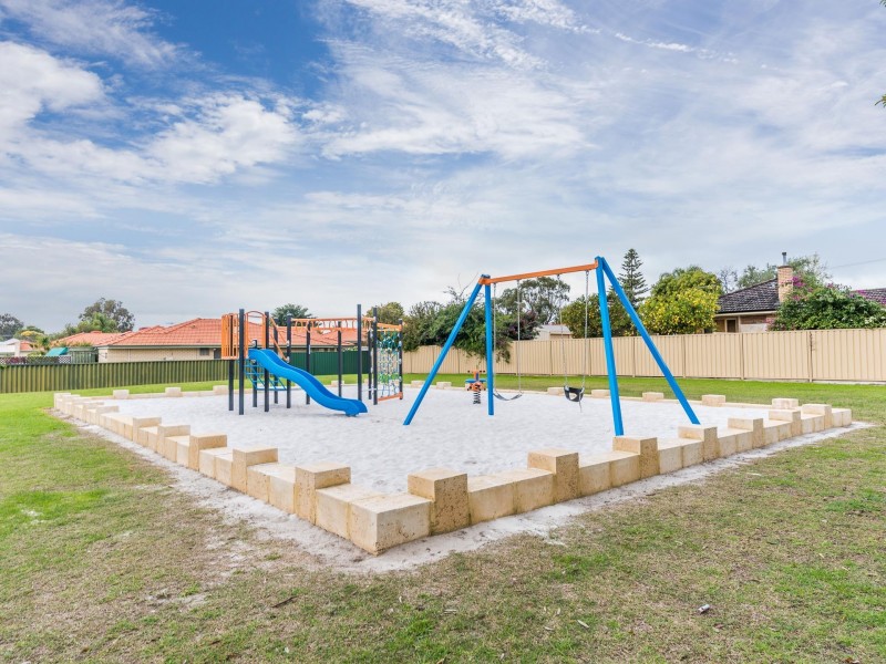 20A Lester Drive, Thornlie WA 6108