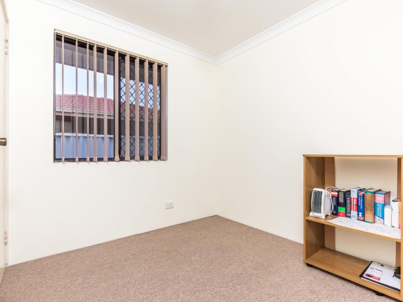 12 Bush Close, Beckenham WA 6107