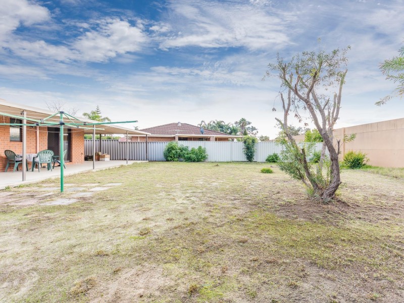 12 Bush Close, Beckenham WA 6107