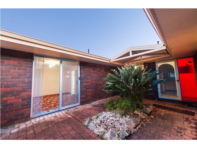 10 Gilchrist Street, Kenwick WA 6107