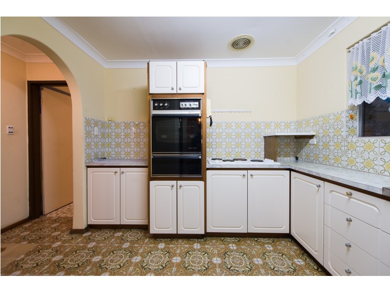 10 Gilchrist Street, Kenwick WA 6107