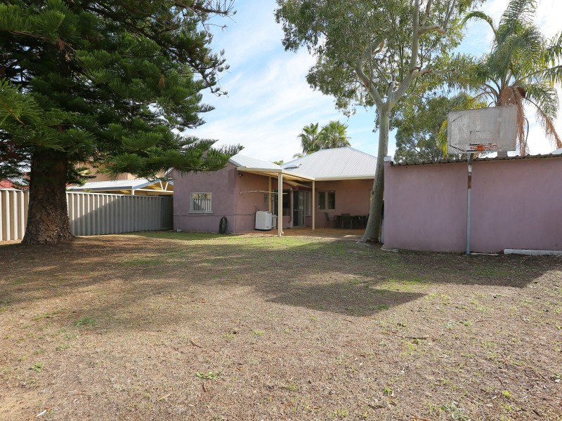 39 Stockman Way, Cannington WA 6107