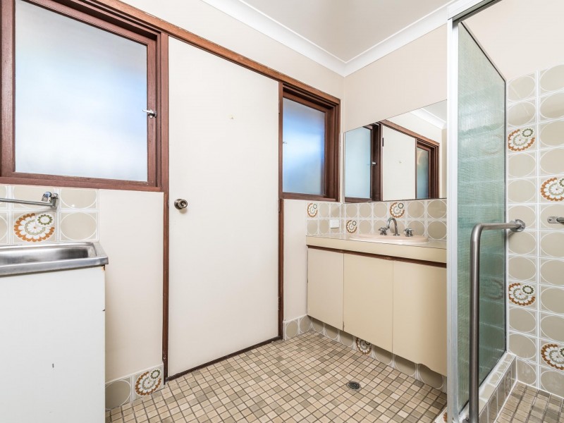 8/42 Blancoa Road, Ferndale WA 6148