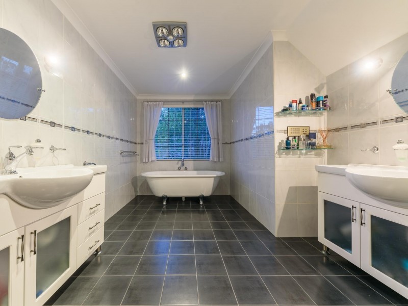 34 Honey Road, Forrestfield WA 6058
