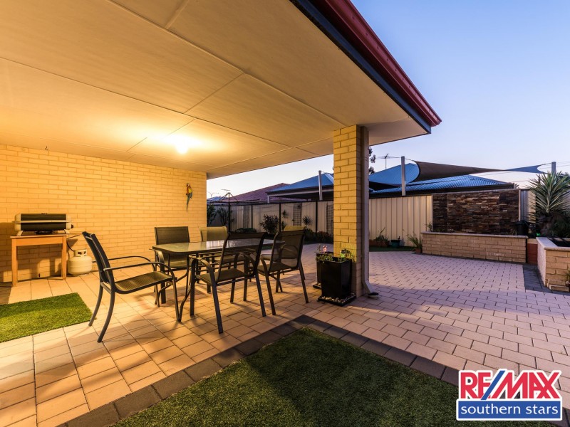 8 Tulip Way, East Cannington WA 6107