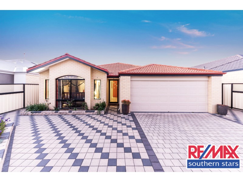 8 Tulip Way, East Cannington WA 6107